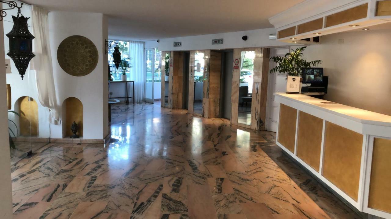 Americas Apartment *